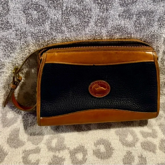 ✨ Dooney & Burke Vintage Dark Green & Tan Leather Shoulder Bag. Good Preloved ✨ - Picture 1 of 8